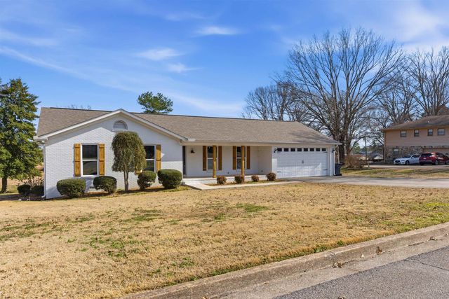 222 BARRETT ST, Bolivar, TN 38008