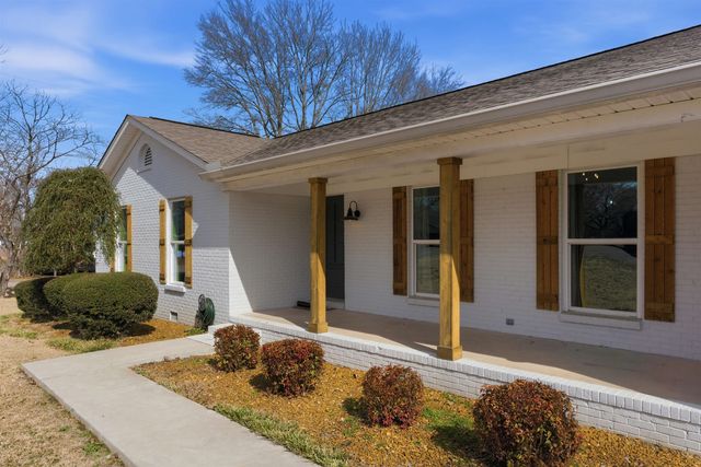 222 BARRETT ST, Bolivar, TN 38008