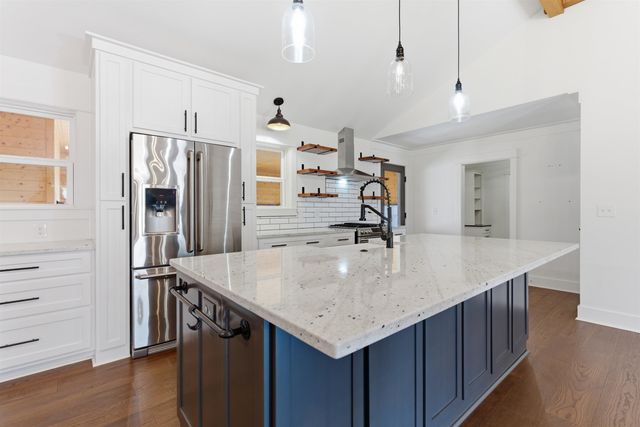 222 BARRETT ST, Bolivar, TN 38008