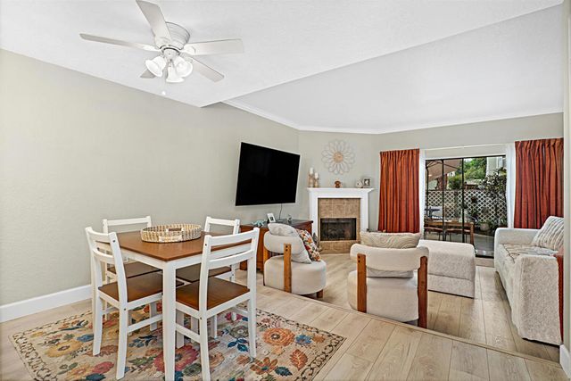 682 Sycamore Avenue, Claremont, CA 91711