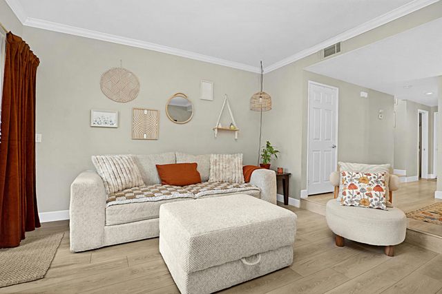 682 Sycamore Avenue, Claremont, CA 91711