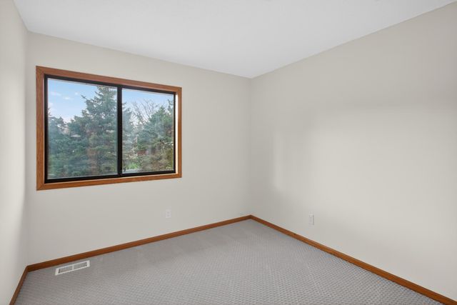 3250 Hill Ridge Drive 82, Eagan, MN 55121