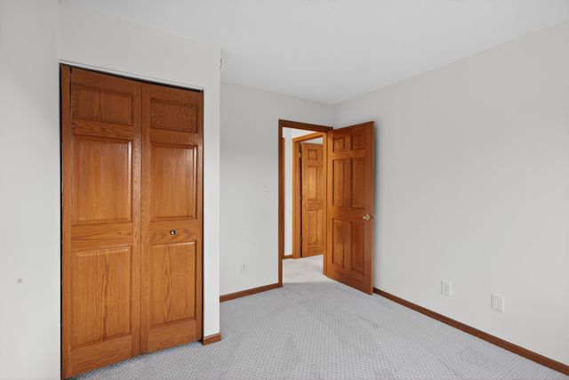 3250 Hill Ridge Drive 82, Eagan, MN 55121