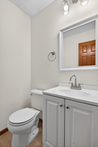 3250 Hill Ridge Drive 82, Eagan, MN 55121