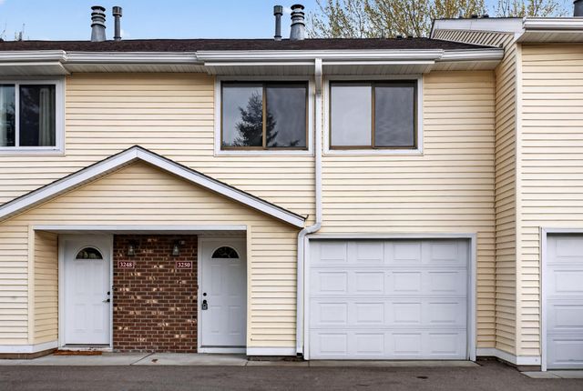 3250 Hill Ridge Drive 82, Eagan, MN 55121