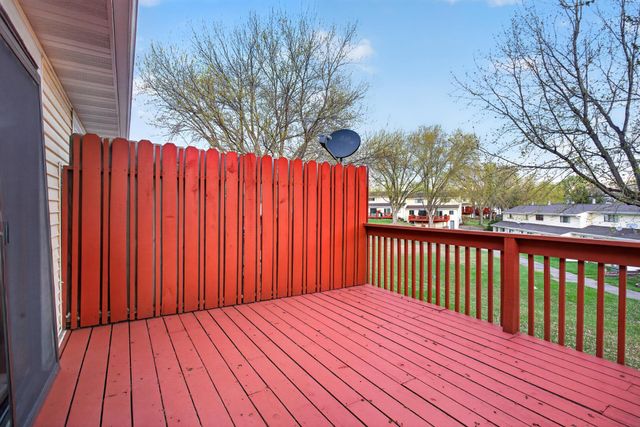 3250 Hill Ridge Drive 82, Eagan, MN 55121