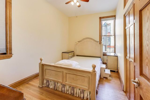 109 S Grove Avenue 1N, Oak Park, IL 60302