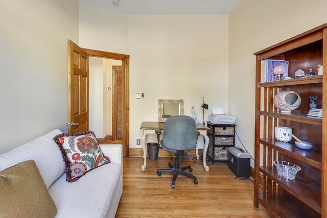 109 S Grove Avenue 1N, Oak Park, IL 60302