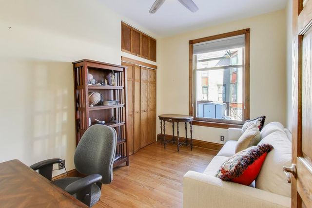 109 S Grove Avenue 1N, Oak Park, IL 60302