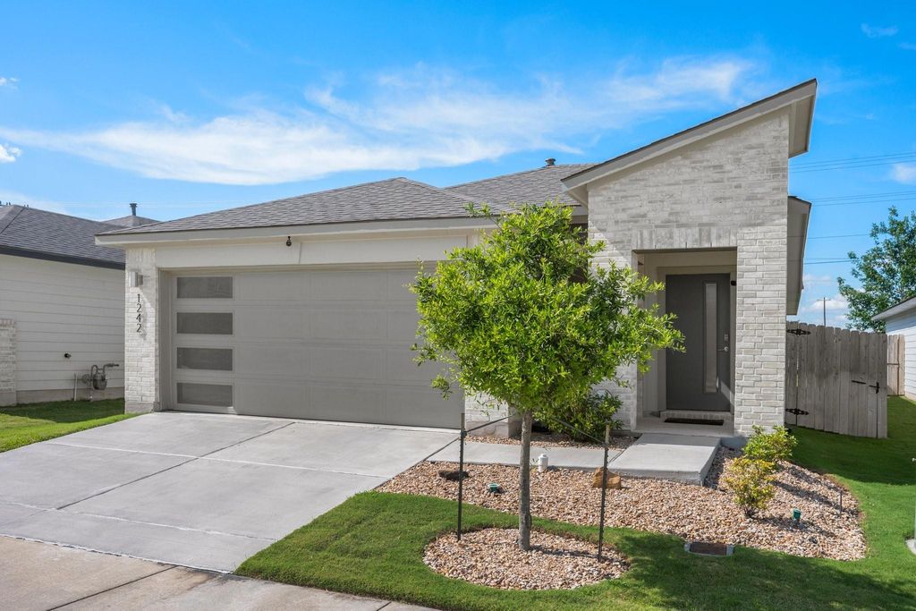 1242 Amistad Loop, College Station, TX 77845