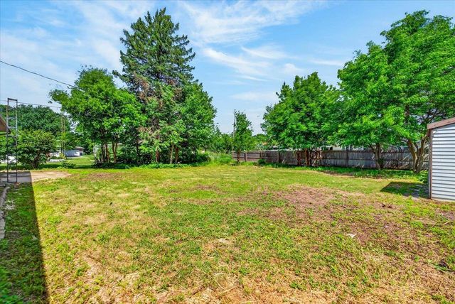 2415 Hyacinth Avenue, Janesville, WI 53545