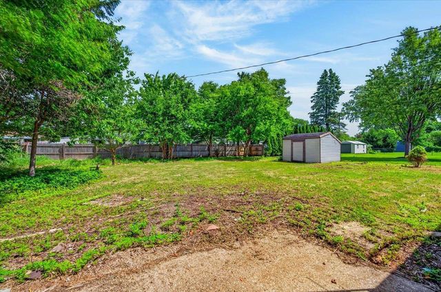 2415 Hyacinth Avenue, Janesville, WI 53545