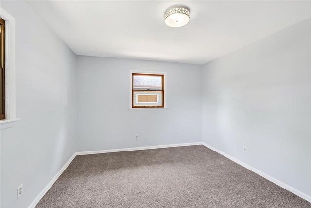 2415 Hyacinth Avenue, Janesville, WI 53545