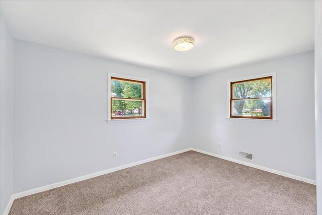 2415 Hyacinth Avenue, Janesville, WI 53545