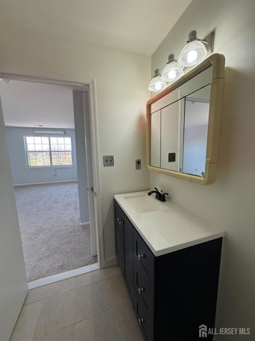 1610 greenhollow Drive, Iselin, NJ 08830