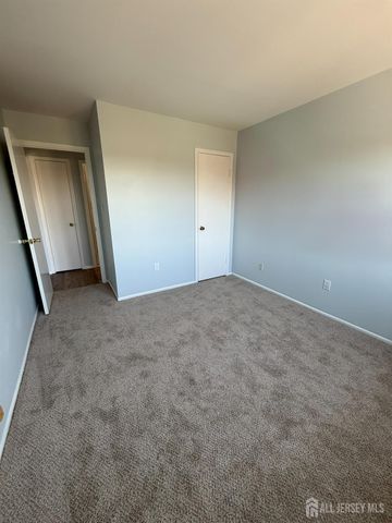 1610 greenhollow Drive, Iselin, NJ 08830