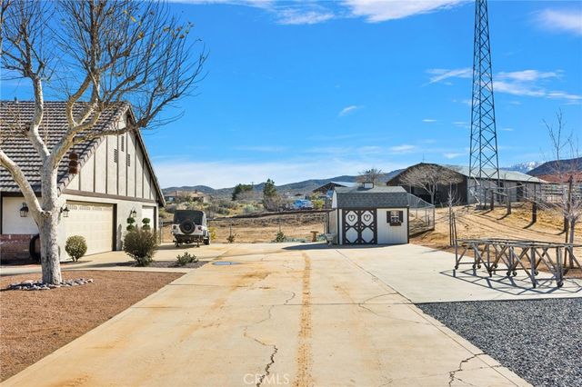 5205 Snow Line, Phelan, CA 92371