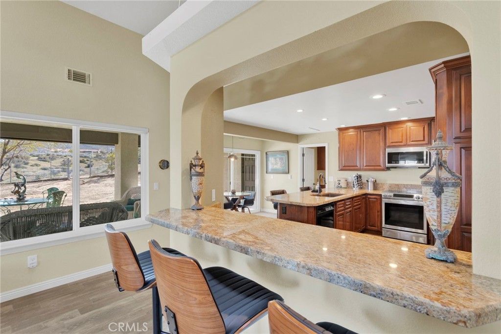 Image 19 of property listing at 5205 Snow Line, Phelan, CA 92371