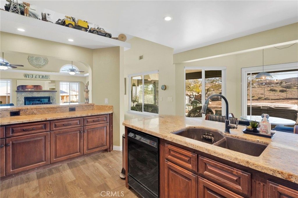 Image 23 of property listing at 5205 Snow Line, Phelan, CA 92371