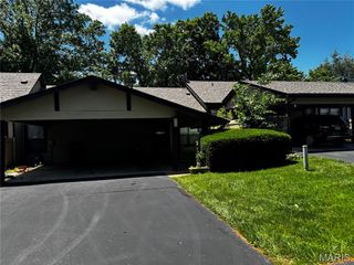 11021 Thousand Oaks Drive, St Louis, MO 63136