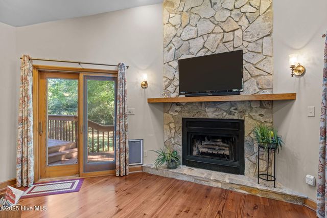 404 Hillcrest Drive, Morehead City, NC 28557