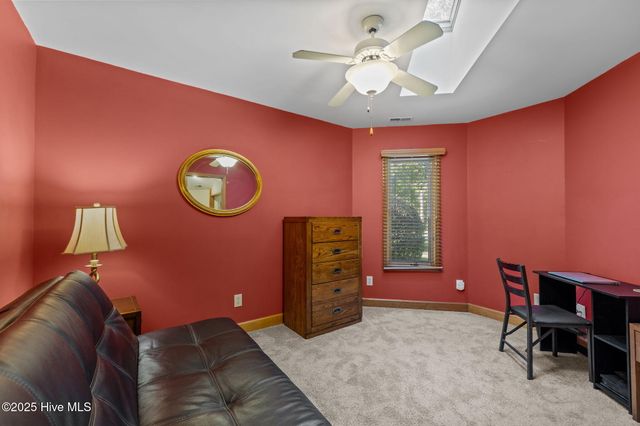 404 Hillcrest Drive, Morehead City, NC 28557