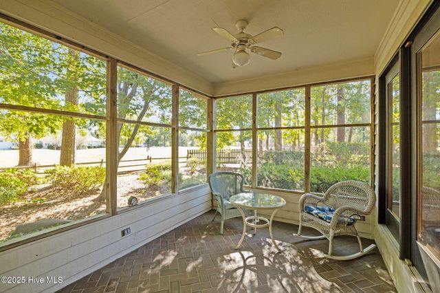404 Hillcrest Drive, Morehead City, NC 28557