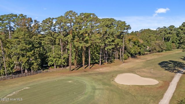 404 Hillcrest Drive, Morehead City, NC 28557