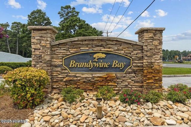 404 Hillcrest Drive, Morehead City, NC 28557