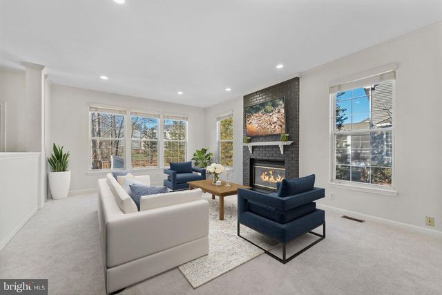 20811 FENWICK DR, Ashburn, VA 20147