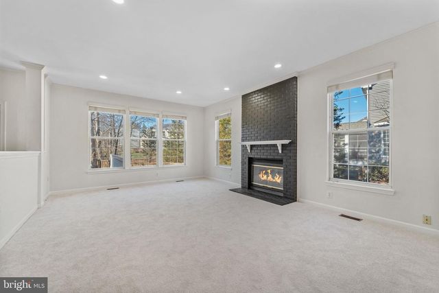 20811 FENWICK DR, Ashburn, VA 20147