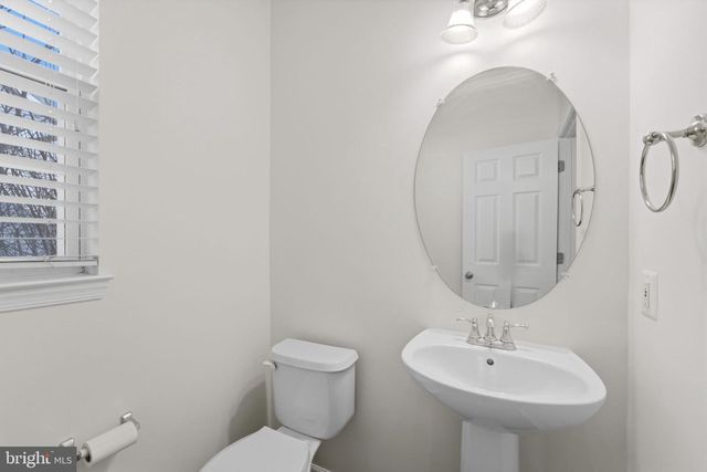 20811 FENWICK DR, Ashburn, VA 20147