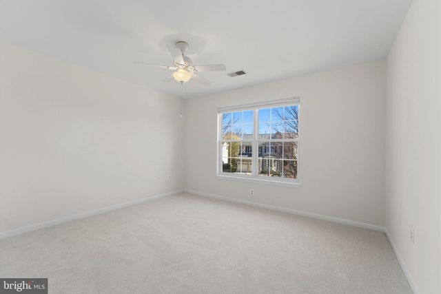 20811 FENWICK DR, Ashburn, VA 20147