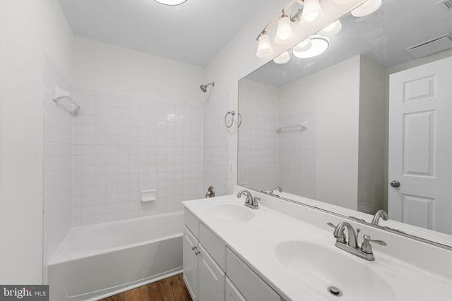 20811 FENWICK DR, Ashburn, VA 20147