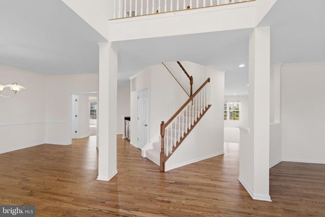 20811 FENWICK DR, Ashburn, VA 20147