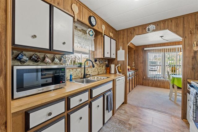 15110 RIALTO AVENUE, Brooksville, FL 34613