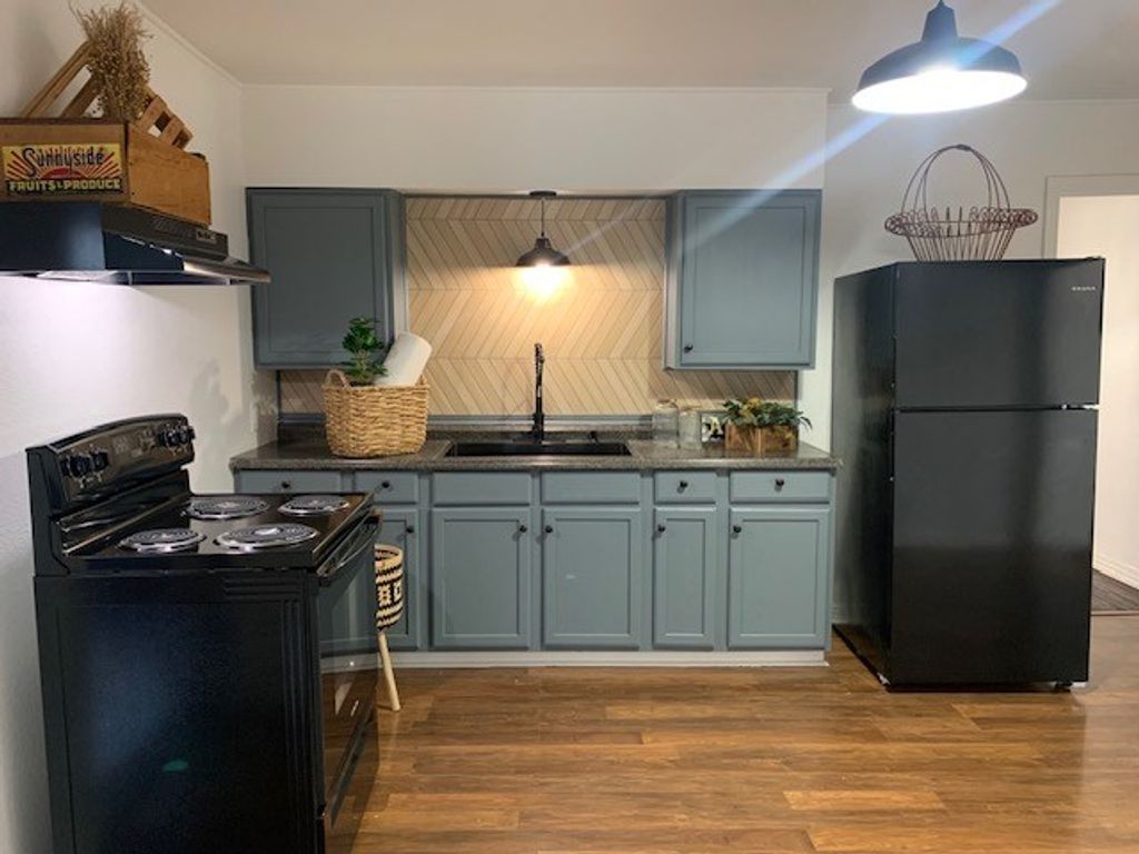 Image 3 of property listing at 2402 Webster Ave, San Angelo, TX 76903