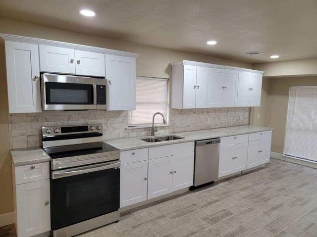2512 12th Street, Houston, TX 77547