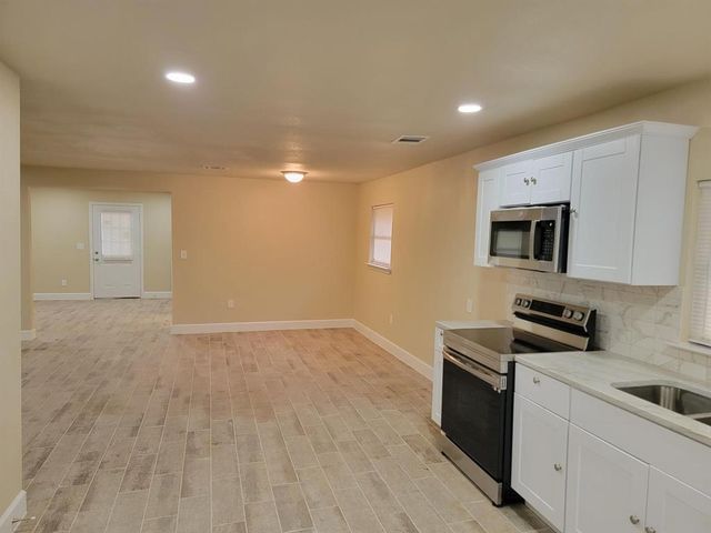 2512 12th Street, Houston, TX 77547