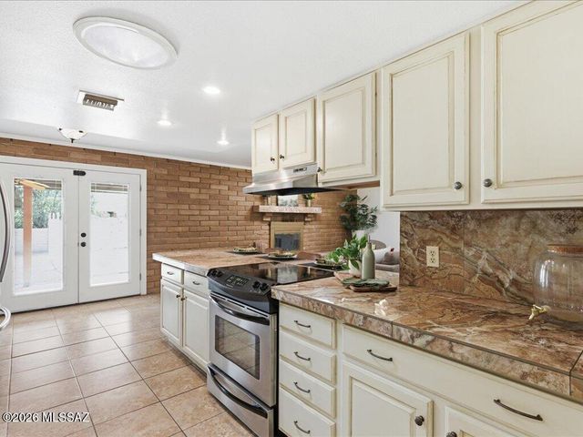 8234 E Big Horn Trail, Tucson, AZ 85750