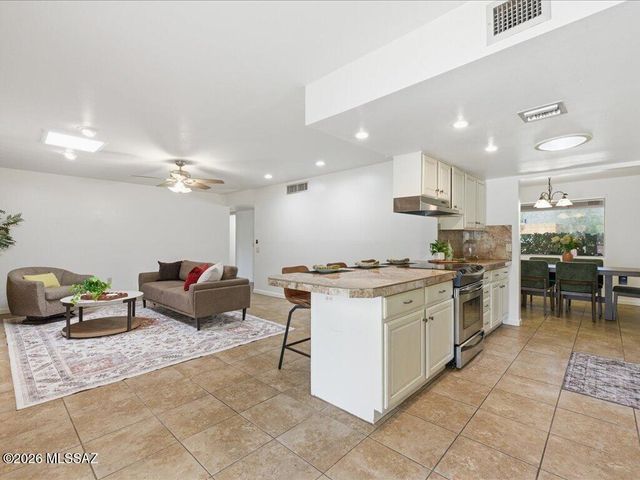 8234 E Big Horn Trail, Tucson, AZ 85750