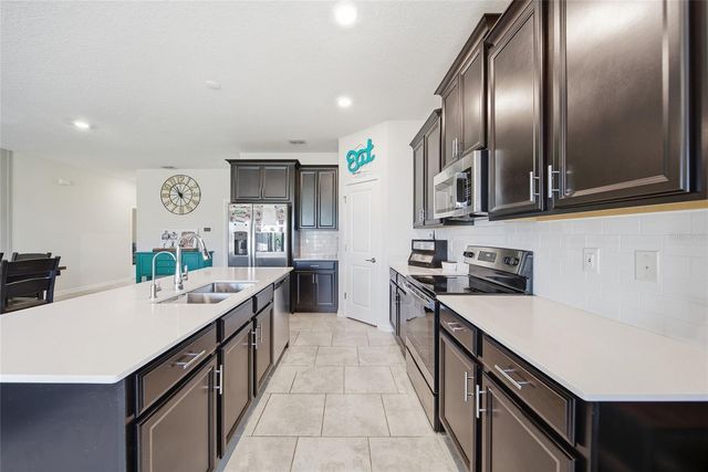 13 WHITE HORSE WAY, Groveland, FL 34736