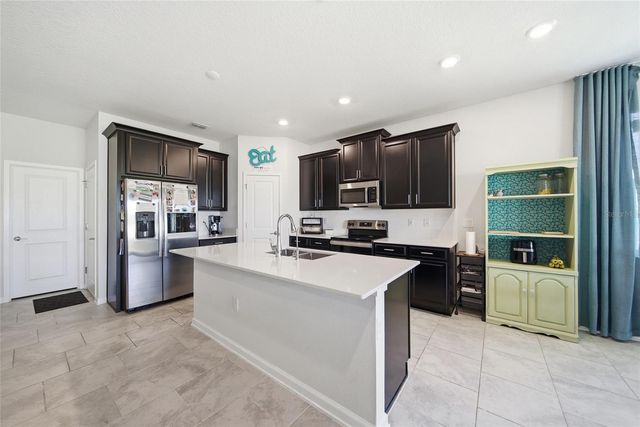 13 WHITE HORSE WAY, Groveland, FL 34736