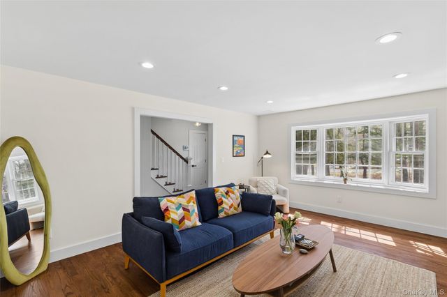 135 Pembroke Drive, East Hampton, NY 11937