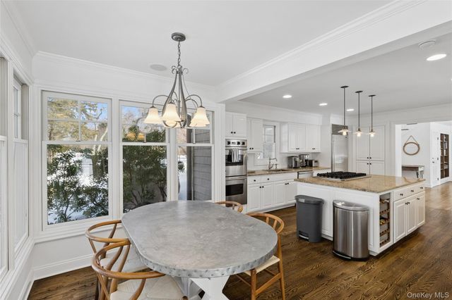 135 Pembroke Drive, East Hampton, NY 11937