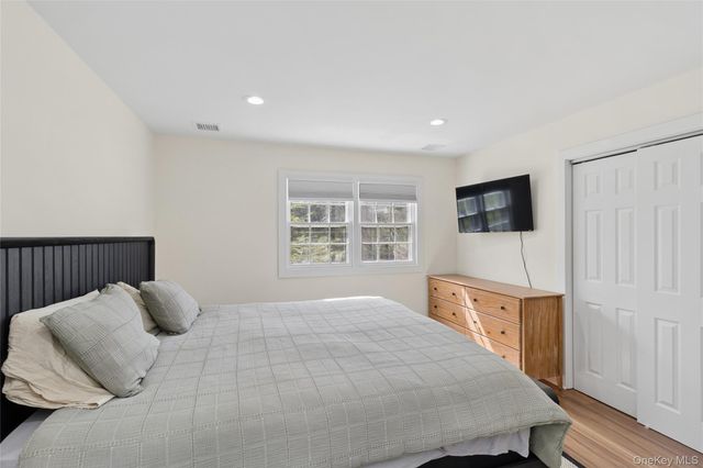 135 Pembroke Drive, East Hampton, NY 11937