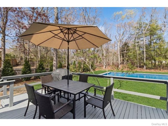 135 Pembroke Drive, East Hampton, NY 11937