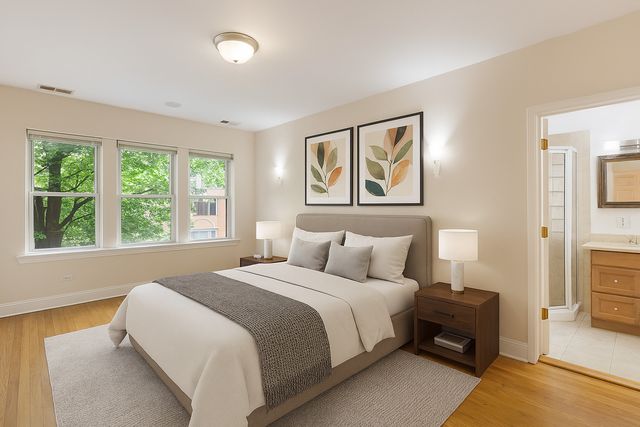 2935 W Rosemont Avenue 2, Chicago, IL 60659