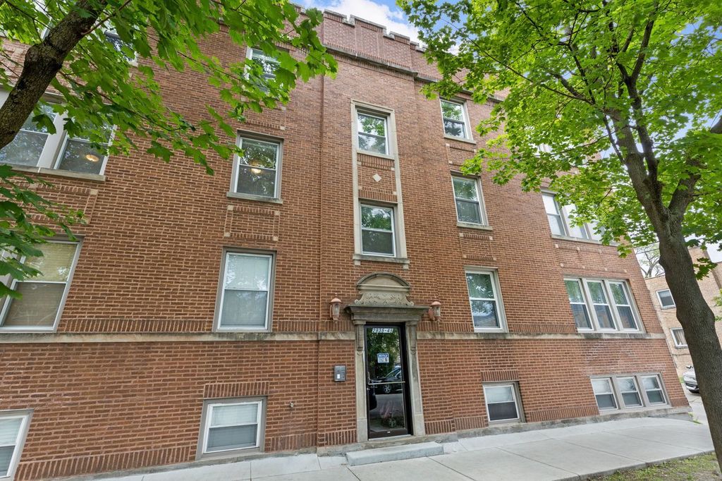 2935 W Rosemont Avenue 2, Chicago, IL 60659