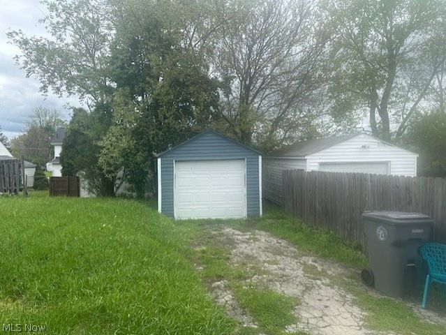 734 Cambridge Avenue, Youngstown, OH 44502